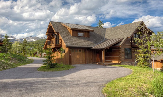 Powder Ridge Cabina | Cozy Ski In/Out Mountain Retreat! Amazing Views, Private Deck, Grill, Fire Pit +