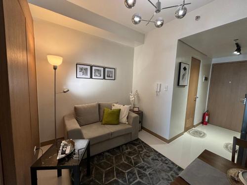 Pio del Pilar Apartamento | Cozy Space in Makati - Margareth Suite