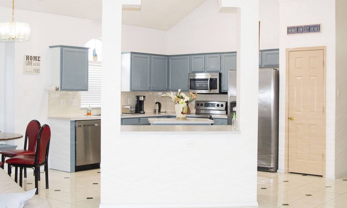 Garland Casa | Cozy & Spacious 3Bds, 2 Full Baths Heart of Garland & Firewheel Malll