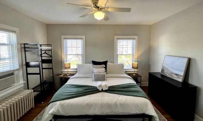 Highlands Douglass Apartamento | Cozy & Spacious Apt | King Beds & Free Parking