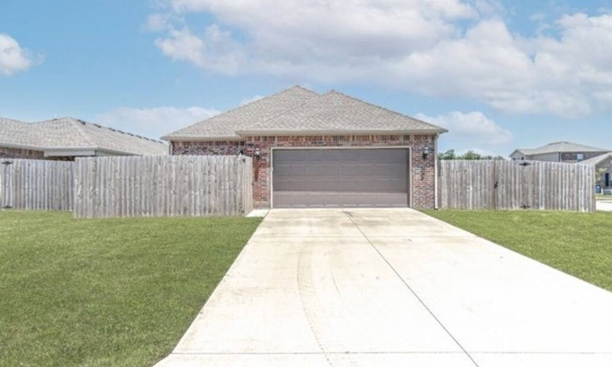 Bentonville Casa | 3 Bedroom Retreat: Sleeps 8, Workspace, & Amenities