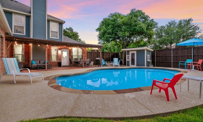 Lewisville Casa | Cozy & Spacious Home w/ Private Pool, BBQ, Game Room close to DFW, Sleeps 10-12