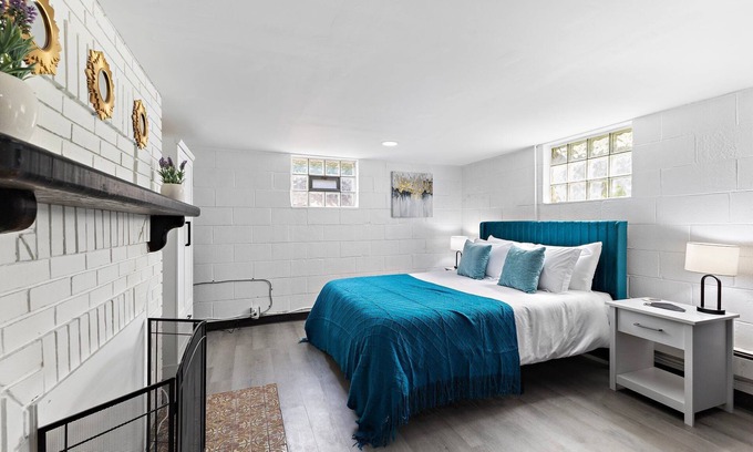 Speedway Casa | Cozy Speedway Basement. Pet Friendly