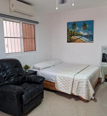 Barrio Las Yaguitas Cama Y Desayuno | Cozy Studios-Private Entrance- HS Internet-AC-Hot Water-Backup Generator-near the Beach