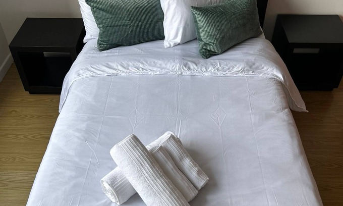 Lalinde Condominio | Cozy Stay in El Poblado Work & Explore!