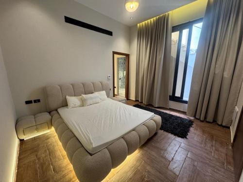 New Cairo Apartamento | Cozy stay near auc with Private entrance