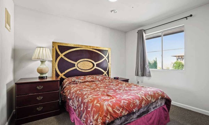 Fremont Casa | (Cozy studio, 1BED, 1BA, w/ kitchen)