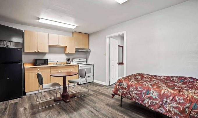 Fremont Apartamento | (Cozy studio, 2BED, 1BA, w/ kitchen)