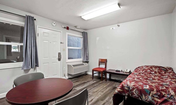 Fremont Casa | (Cozy studio, 2BED, 1BA, w/ kitchen)