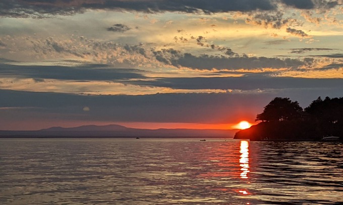 Malletts Bay Apartamento | Caminata corta al lago Champlain o Calzada