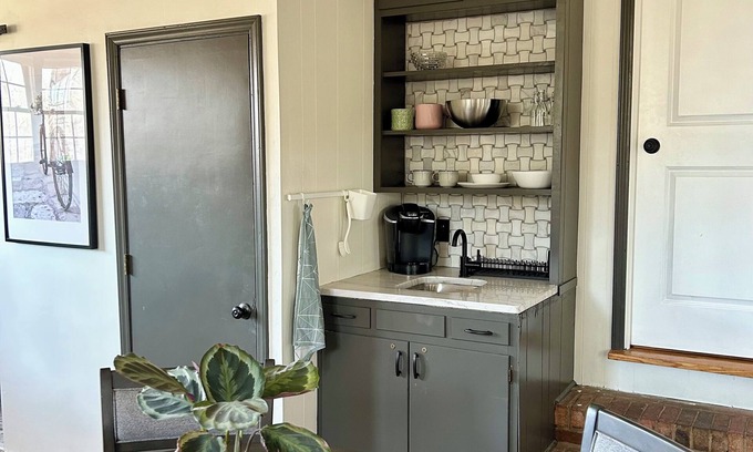 York Apartamento | Cozy, Studio Apartment on 5 beautiful Acres in York, SC