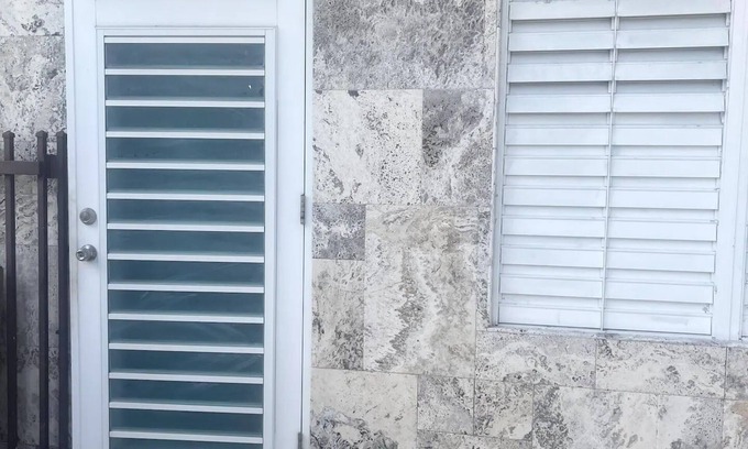 Hato Rey Apartamento | Cozy Studio Apartment in Baldrich! 15 min drive to the beach and Old SJ!