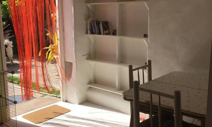 Welches Apartamento | COZY STUDIO AT SHAMBHALA HOMESTAYS a self contained semi-detached space