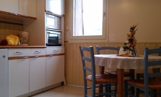 Arette Apartamento | Estudio cómodo para 4 con acceso a pistas, cocina equipada y parking gratuito
