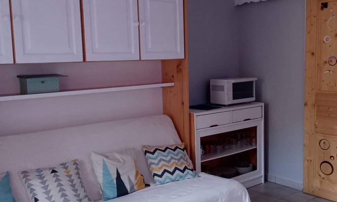 Station de Drouzin le Mont Apartamento | Estudio acogedor a pie de pistas con balcon y parking en Saint-Jean-d'Aulps