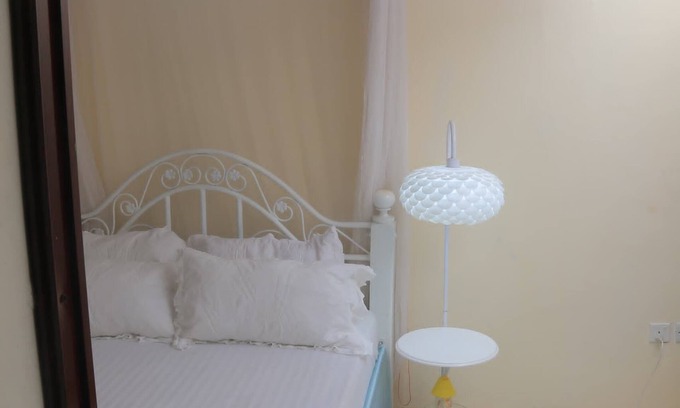Kampala Apartamento | Cozy studio in excellent Kampala with AC, WiFi