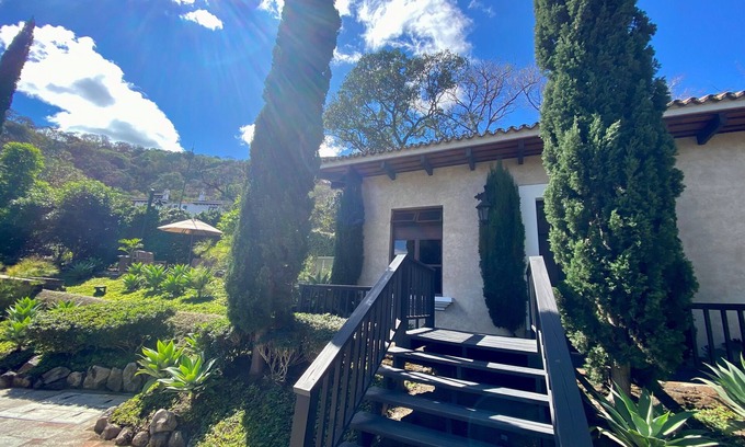 Antigua Guatemala Apartamento | Acogedor estudio en condominio tranquilo con piscina climatizada