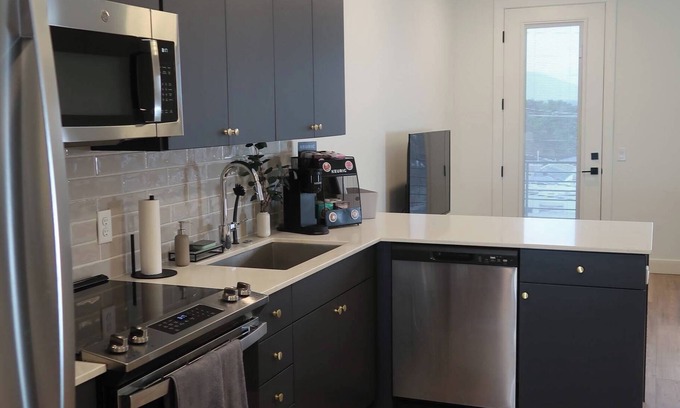 Millcreek Apartamento | Cozy studio in marvelous Salt Lake City with WiFi, AC