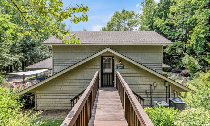 Lynn Apartamento | Cozy studio in peaceful Lake Lanier with WiFi, AC