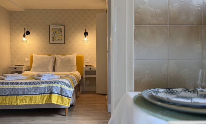 Excideuil Apartamento | Acogedor estudio en el corazón de Excideuil con wifi y se admiten mascotas