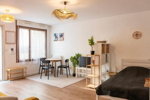 Eaubonne Apartamento | Cozy Studio near Paris - Wi-Fi - Netflix - Parking