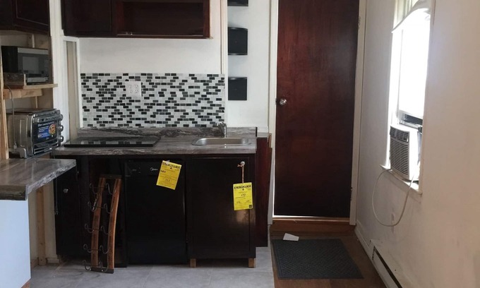 Queens Apartamento | Acogedor estudio cerca de la playa de Rockaway Ven a disfrutar del océano como lo desees.