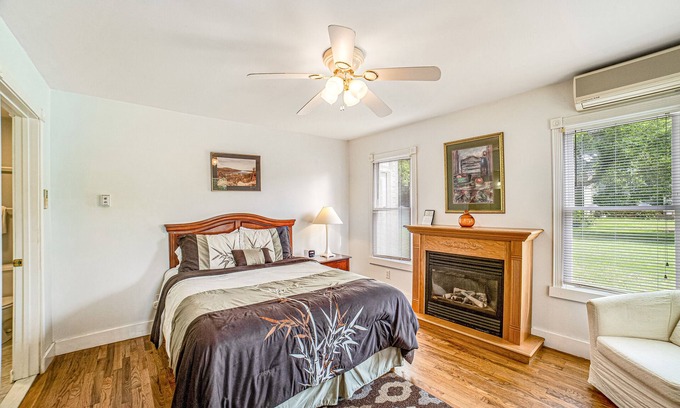 Hammondsport Apartamento | Cozy Studio Near Town & Lake W/ Free WiFi, Plush Bedding, Ideal Location & More!