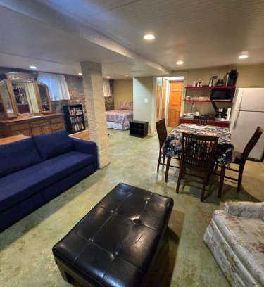 Milwaukee Apartamento | Cozy Studio on the fashionable East Side