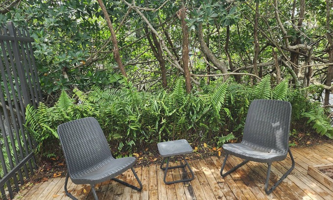 Ojus Condominio | Cozy Studio w/Bay Views, Kayak & Porch in Aventura