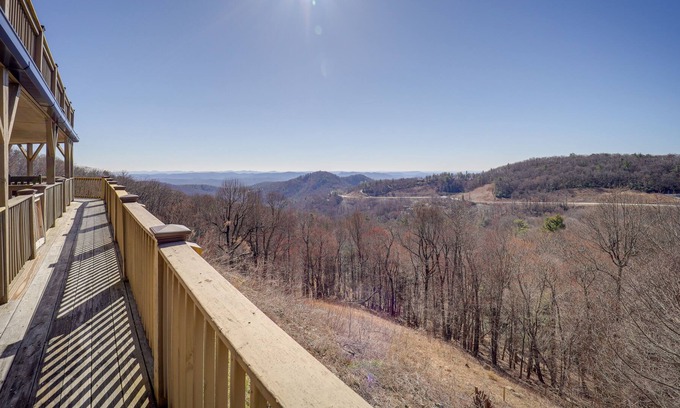Apple Ridge Apartamento | Cozy Studio w/ Mountain Views by Blowing Rock