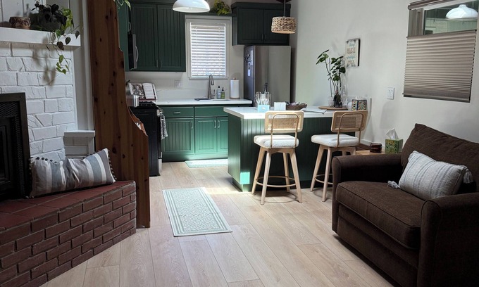 Solvang Apartamento | Cozy studio with AC and indoor patio with hot tub in charming Solvang