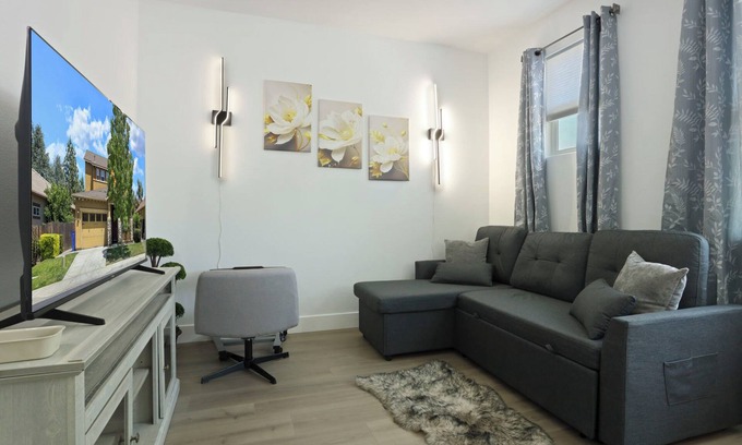 Tracy Casa | Cozy & Stylish 3BR Home | Perfect for Families