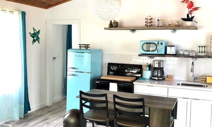 Elkton Cabina | Cozy & stylish cottage w/pool, St. Augustine