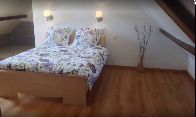 Saint-Etienne-la-Thillaye Casa | Cozy suite, spacious and quiet. Ideal location
