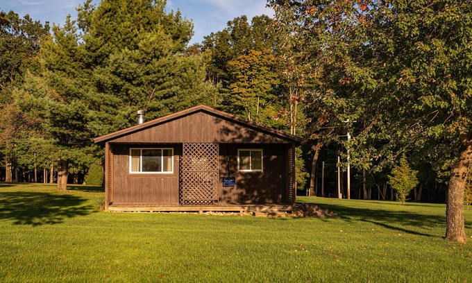 Tylersburg Cabaña | Cozy Sugar Pine Cottage