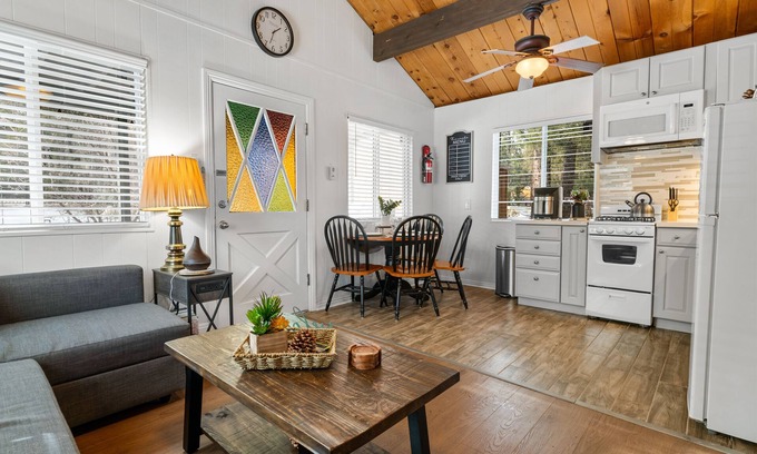 Sugarloaf Cabina | Cozy SugarPine Cabin with Game Room!