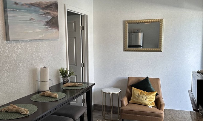 Oak Ridge Apartamento | Cozy Suite in the Heart of Orlando near Universal Hot Tub Spa