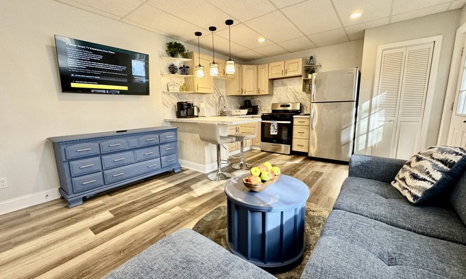Old Orchard Beach Condominio | Cozy, sunny condo. Pet friendly