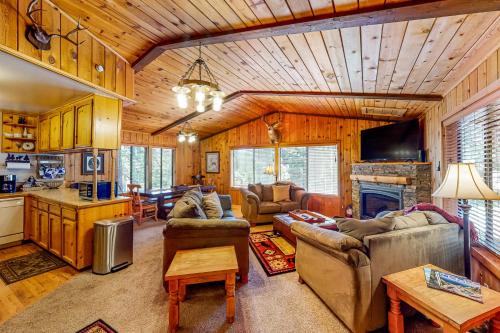 Truckee Casa | Cozy Tahoe Donner Retreat