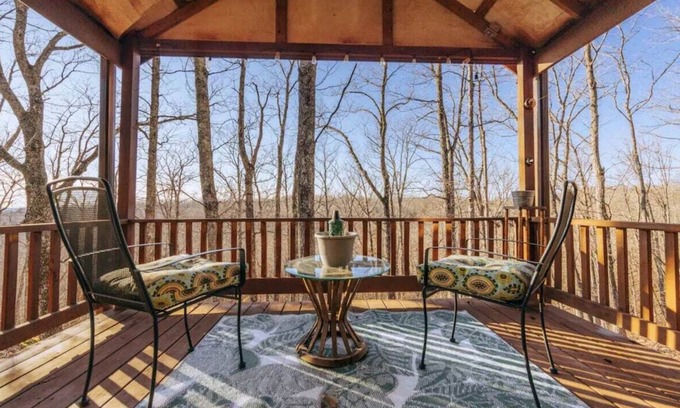 Holladay Cabina | Cozy Tiny Cabin Getaway w/ Views
