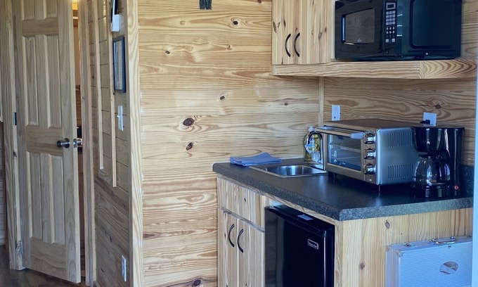 Hartwell Casa | 2 Cozy Tiny Homes 1 mile from Lake Hartwell