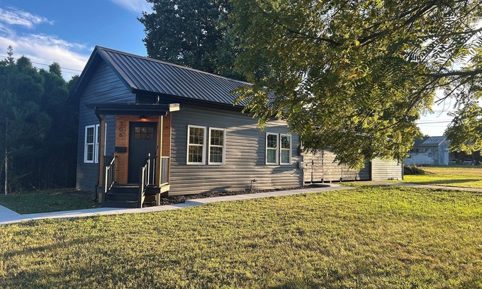 Scottsburg Casa | Cozy Tiny House in Scottsburg