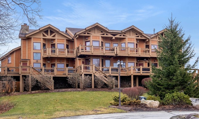 Champion Casa | Cozy top of the mountain retreat at 7Springs Resort