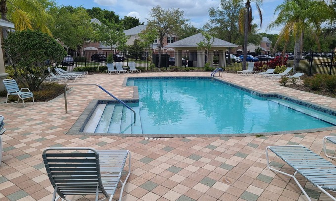 Wesley Chapel Casa | Cozy Townhouse 5 mins from Restaurants & Outlets, 20 mins from Downtown Tampa