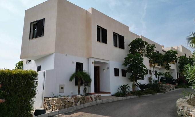 Playa Macenas Casa | Cozy townhouse in Macenas
