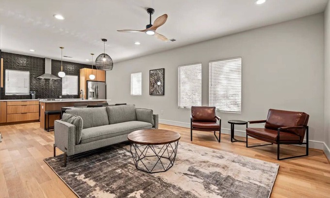Plaza Midwood Casa | COZY townhouse in the best quiet neighborhood w/ only 5 Min to Uptown Charlotte!