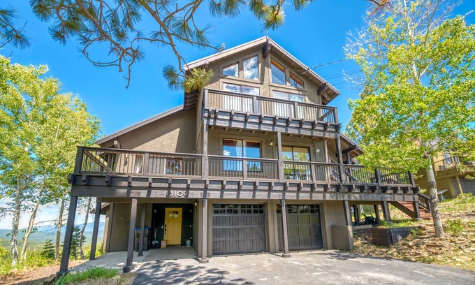 Truckee Chalet De Esquí | Cozy Truckee Ski Chalet with Awesome Views for 2023-24 Ski Lease