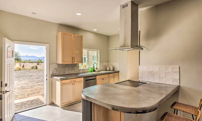 Tortolita Casa | Cozy Tucson Guesthouse: Fire Pit + Mtn Views!