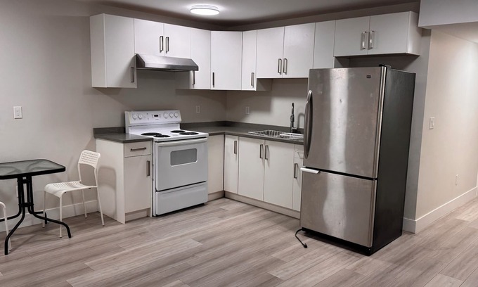 Maple Ridge Apartamento | Cozy two bedroom basement apartment