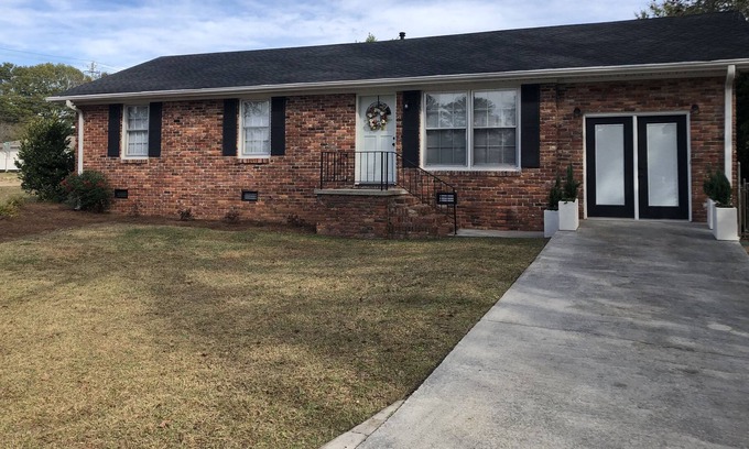 Covington Casa | Cozy two bedroom home with convenient access to downtown Covington!